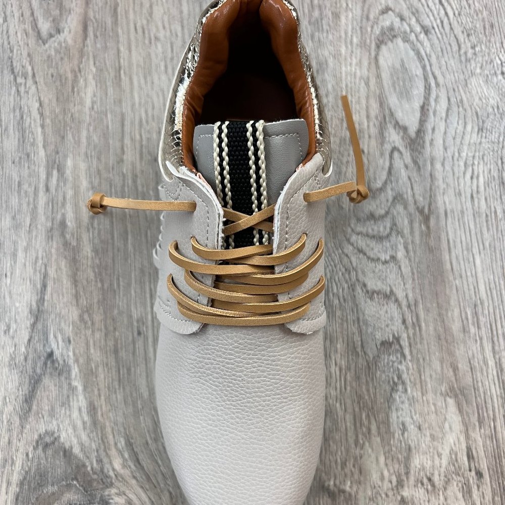 NWT ShuShop Pepa Bone Sneaker